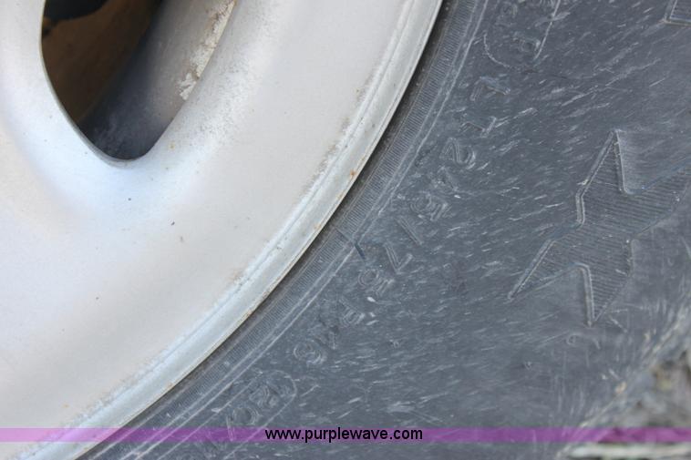 image for item E8486 2009 Chevrolet Express G3500 van