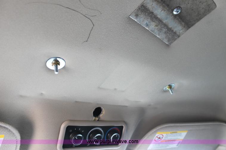 image for item E8486 2009 Chevrolet Express G3500 van