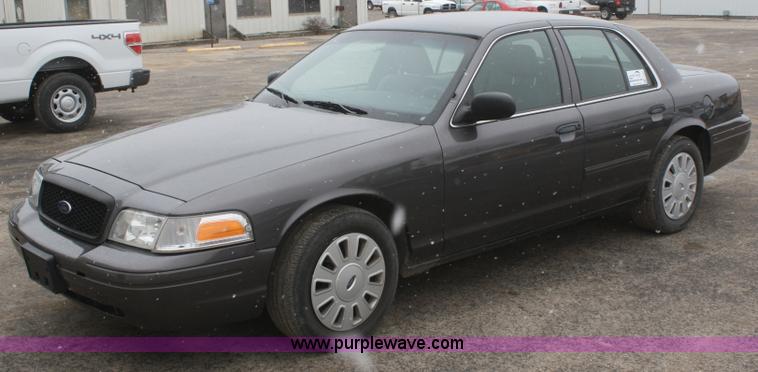 image for item F2537 2009 Ford Crown Victoria Police Interceptor