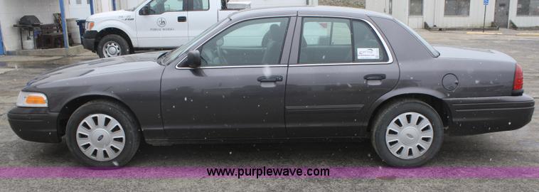 image for item F2537 2009 Ford Crown Victoria Police Interceptor