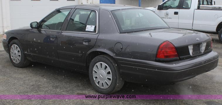 image for item F2537 2009 Ford Crown Victoria Police Interceptor