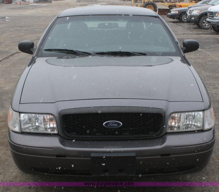 image for item F2537 2009 Ford Crown Victoria Police Interceptor