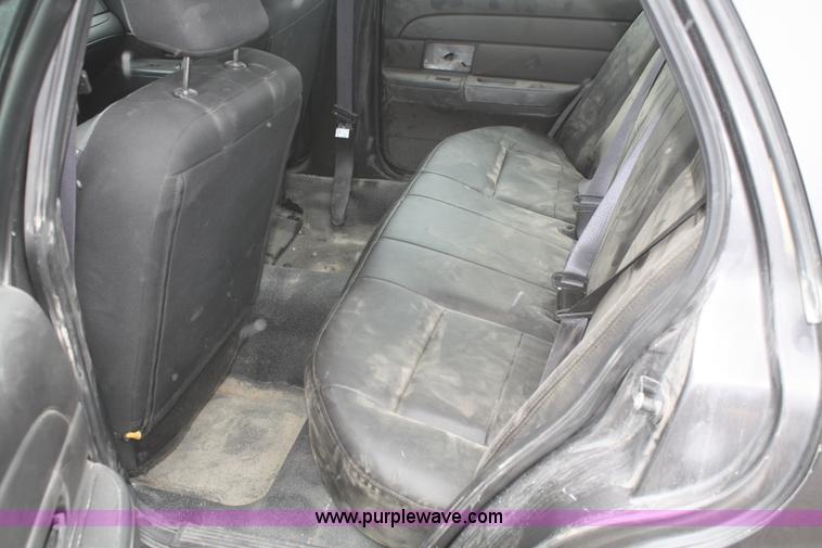 image for item F2537 2009 Ford Crown Victoria Police Interceptor