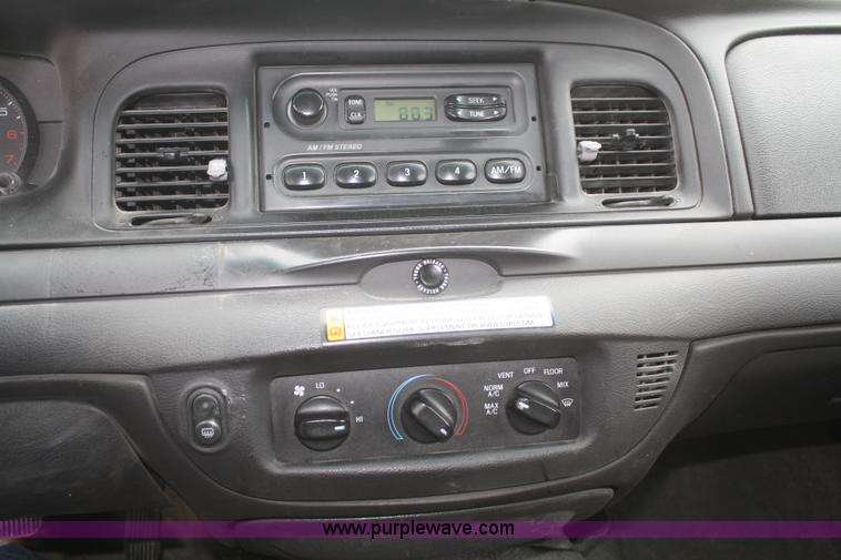 image for item F2537 2009 Ford Crown Victoria Police Interceptor