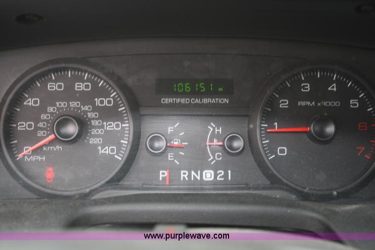 image for item F2537 2009 Ford Crown Victoria Police Interceptor