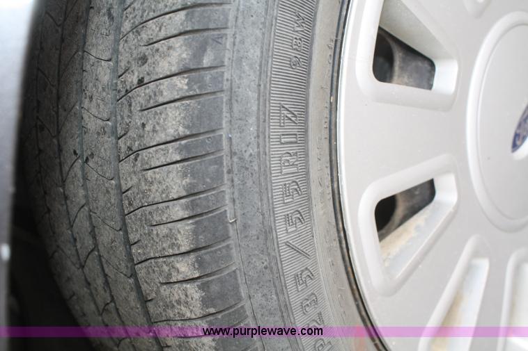 image for item F2537 2009 Ford Crown Victoria Police Interceptor