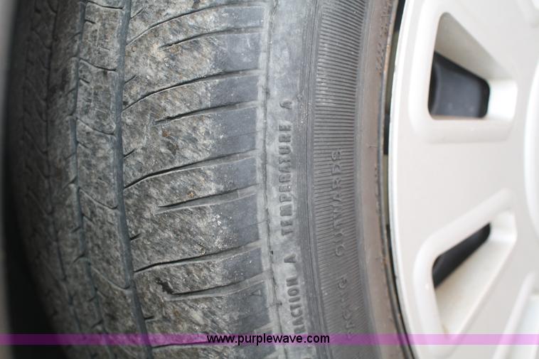 image for item F2537 2009 Ford Crown Victoria Police Interceptor