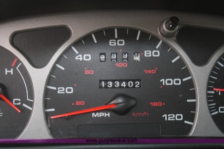 image for item F2538 1999 Ford Taurus SE