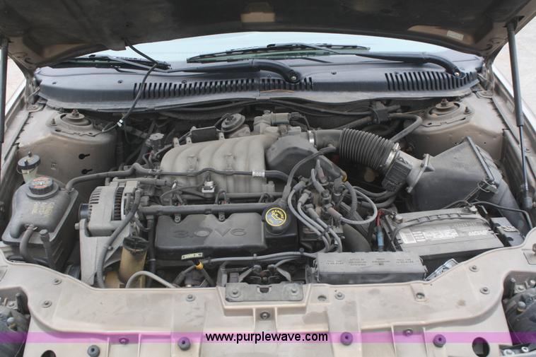 image for item F2538 1999 Ford Taurus SE