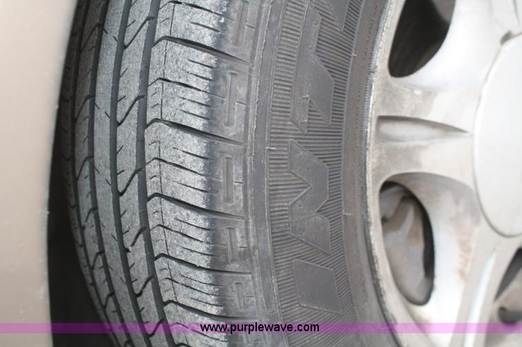 image for item F2538 1999 Ford Taurus SE