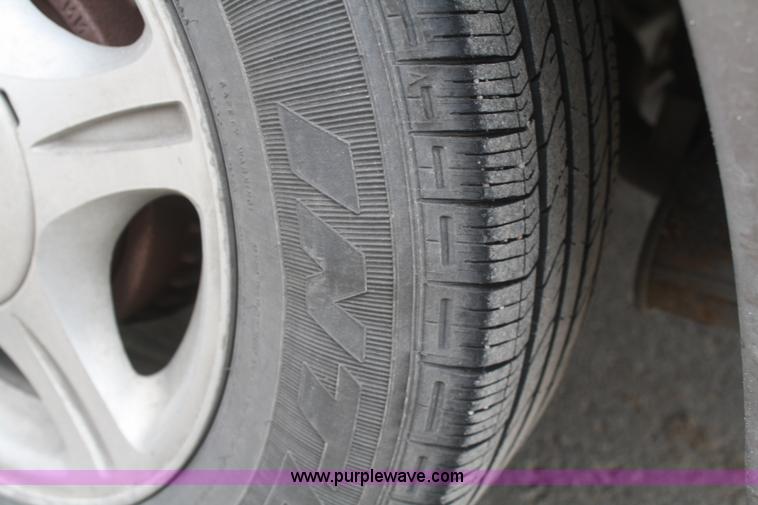 image for item F2538 1999 Ford Taurus SE