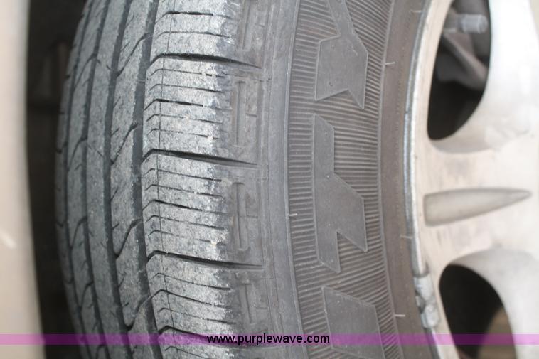 image for item F2538 1999 Ford Taurus SE