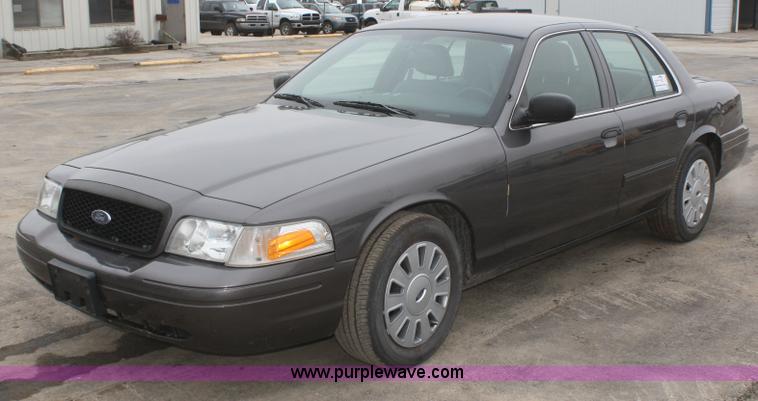 image for item F2539 2009 Ford Crown Victoria Police Interceptor