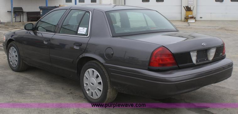 image for item F2539 2009 Ford Crown Victoria Police Interceptor