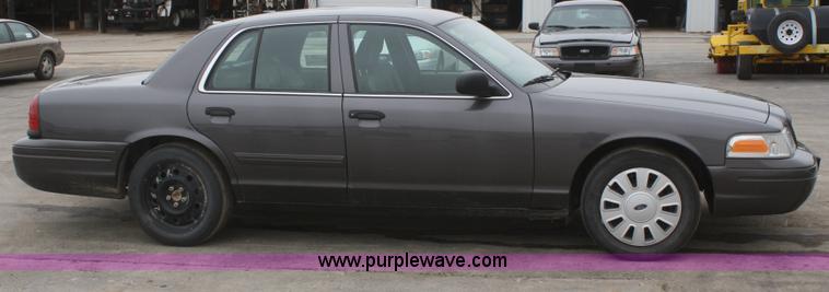image for item F2539 2009 Ford Crown Victoria Police Interceptor
