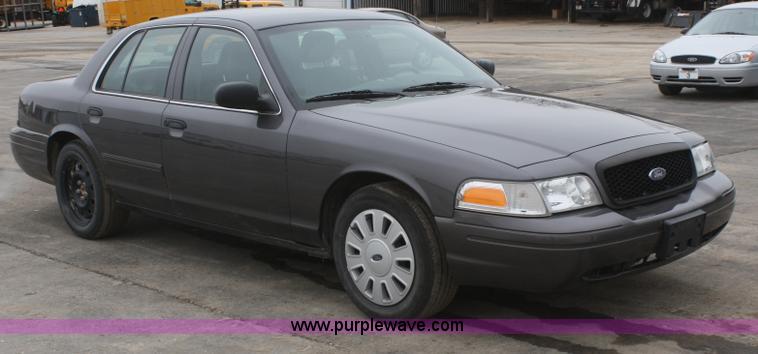 image for item F2539 2009 Ford Crown Victoria Police Interceptor