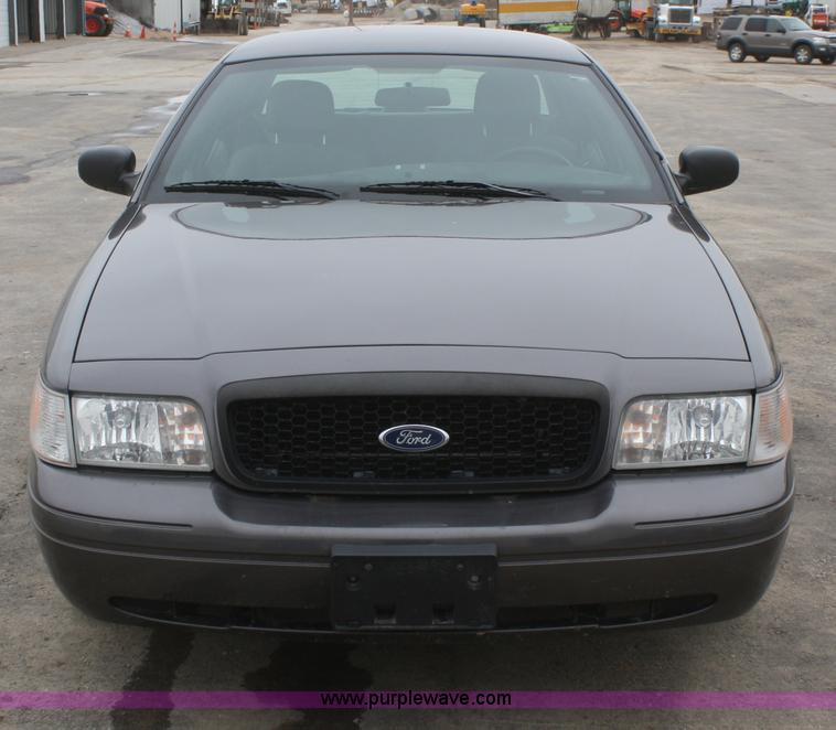 image for item F2539 2009 Ford Crown Victoria Police Interceptor