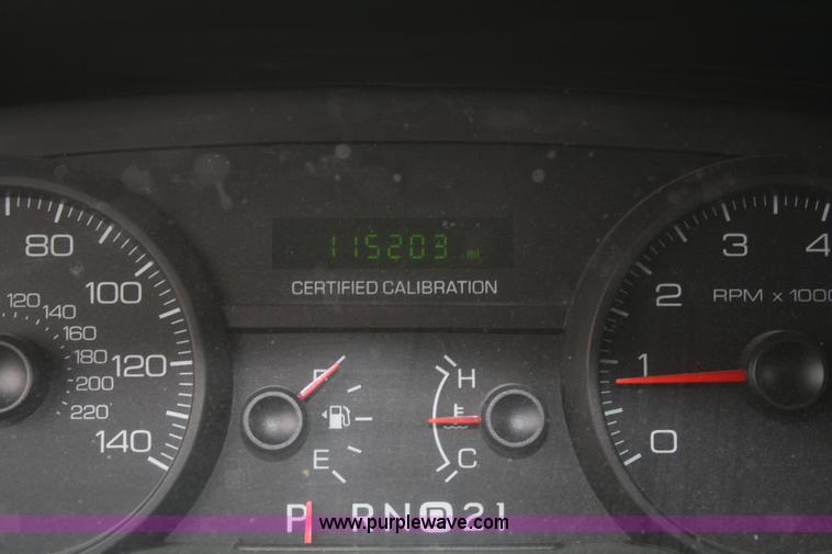 image for item F2539 2009 Ford Crown Victoria Police Interceptor