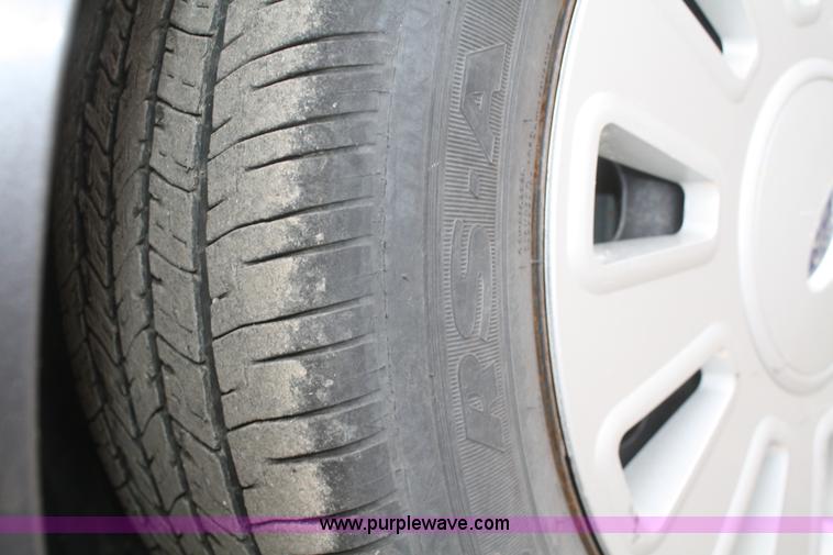 image for item F2539 2009 Ford Crown Victoria Police Interceptor