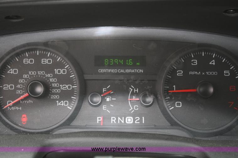 image for item F2540 2010 Ford Crown Victoria