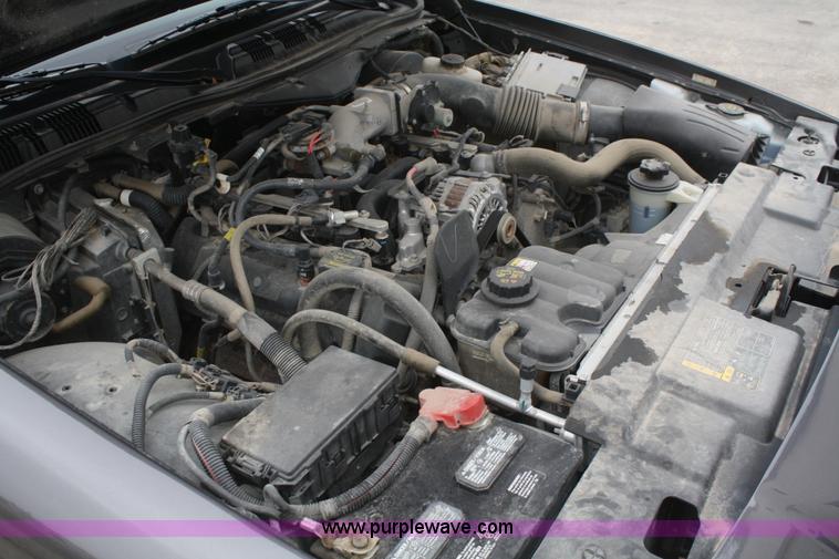 image for item F2540 2010 Ford Crown Victoria