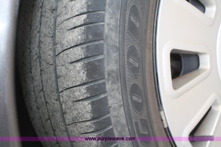 image for item F2540 2010 Ford Crown Victoria