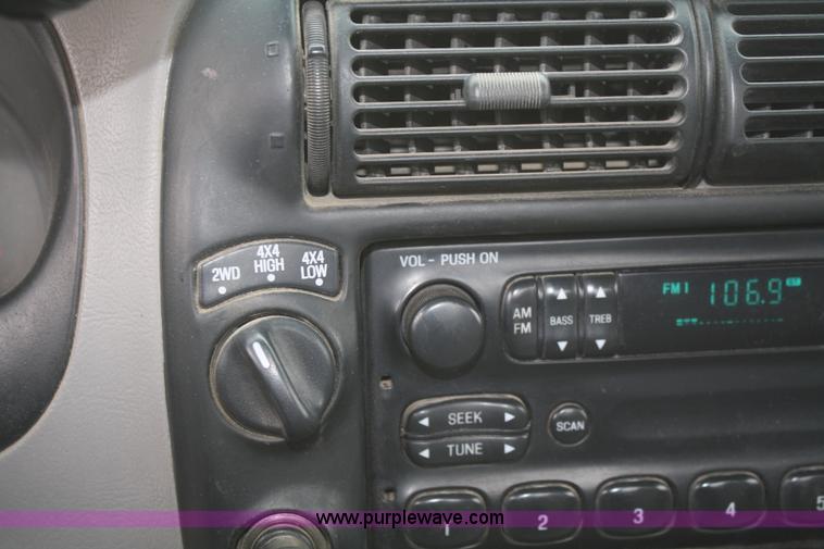 image for item F2544 1997 Ford Ranger pickup truck