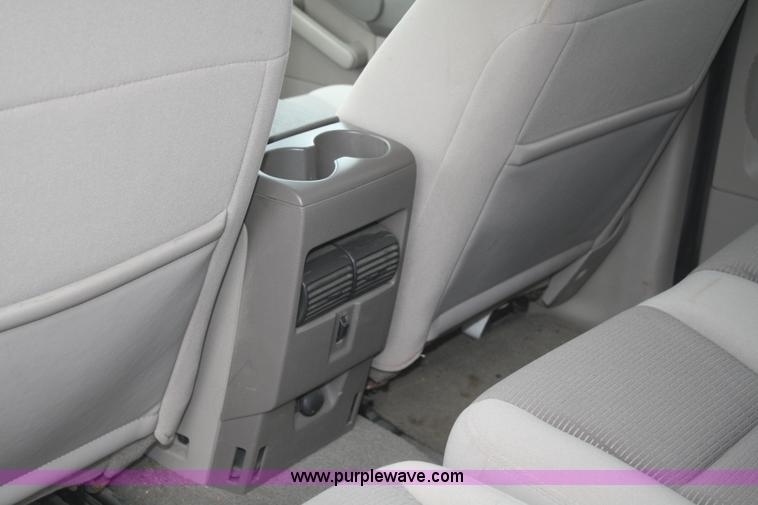 image for item F2545 2006 Ford Explorer XLT SUV