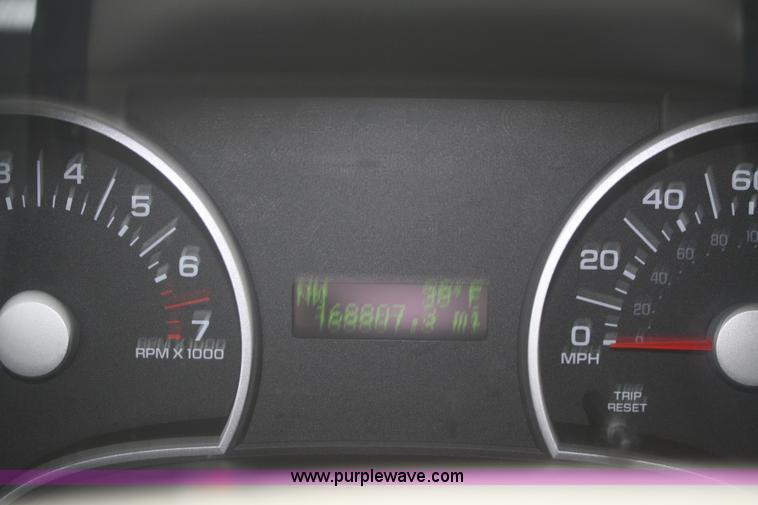 image for item F2545 2006 Ford Explorer XLT SUV