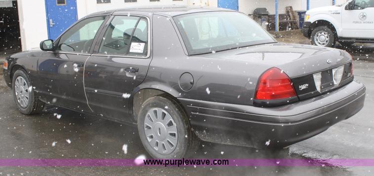 image for item F2548 2010 Ford Crown Victoria Police Interceptor