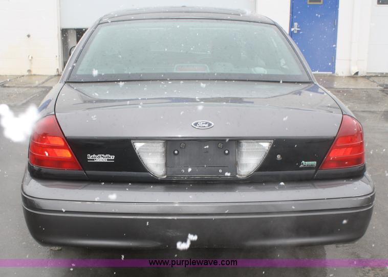 image for item F2548 2010 Ford Crown Victoria Police Interceptor