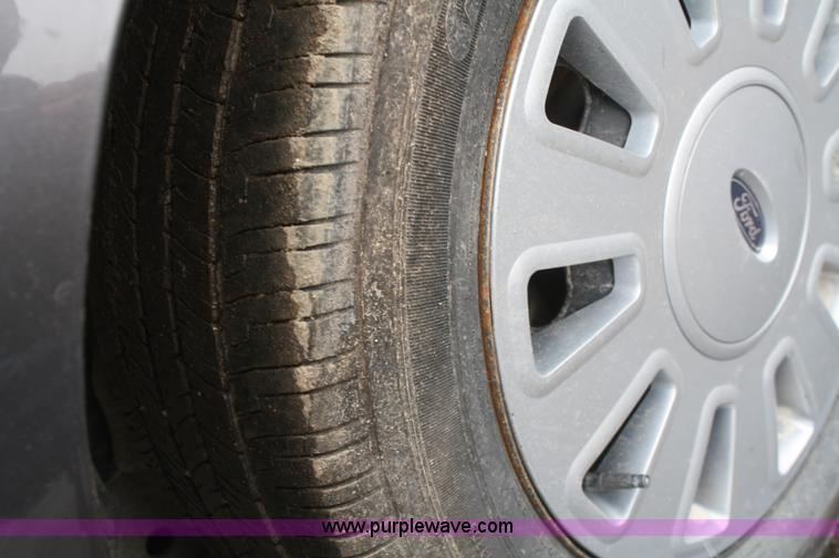 image for item F2548 2010 Ford Crown Victoria Police Interceptor