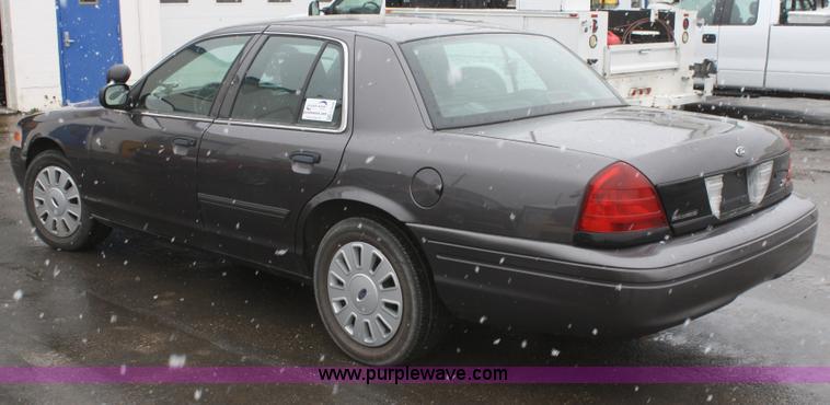 image for item F2549 2009 Ford Crown Victoria Police Interceptor