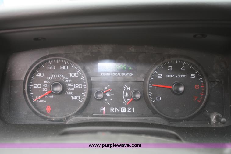 image for item F2549 2009 Ford Crown Victoria Police Interceptor