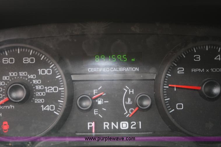 image for item F2549 2009 Ford Crown Victoria Police Interceptor