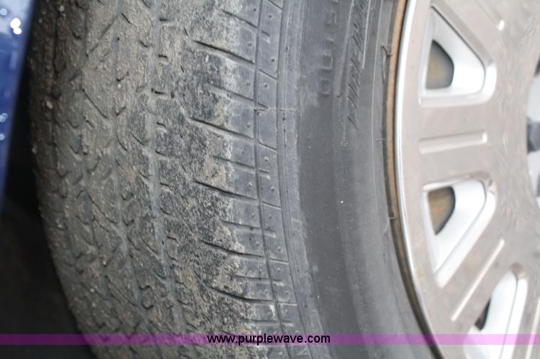 image for item F2550 2004 Ford Crown Victoria Police Interceptor