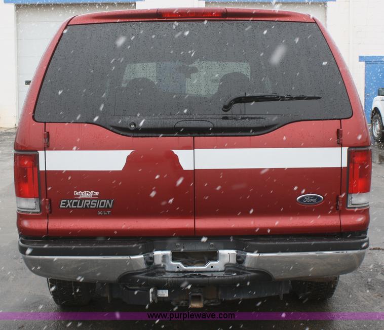 image for item F2562 2001 Ford Excursion XLT SUV