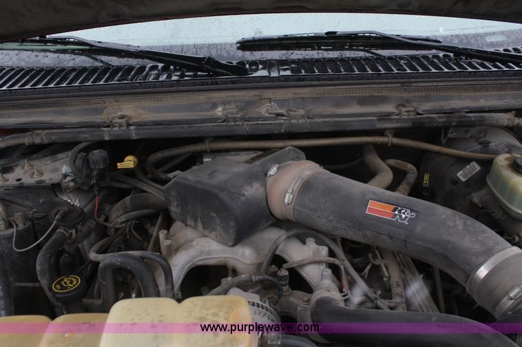 image for item F2562 2001 Ford Excursion XLT SUV