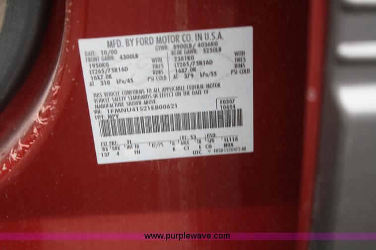 image for item F2562 2001 Ford Excursion XLT SUV