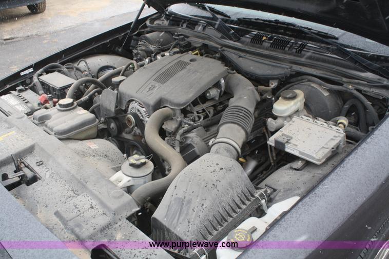 image for item F2565 2005 Ford Crown Victoria Police Interceptor