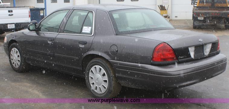 image for item F2567 2007 Ford Crown Victoria Police Interceptor