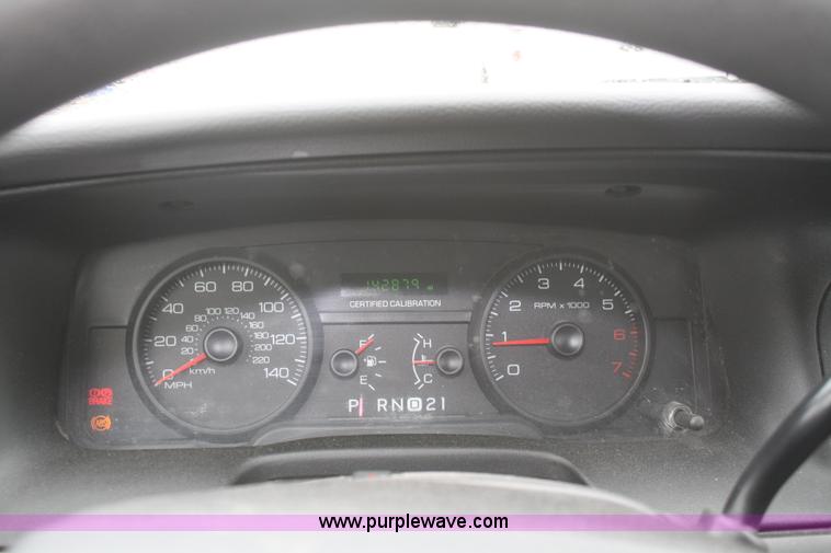 image for item F2567 2007 Ford Crown Victoria Police Interceptor