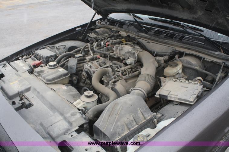 image for item F2567 2007 Ford Crown Victoria Police Interceptor