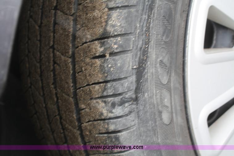 image for item F2567 2007 Ford Crown Victoria Police Interceptor