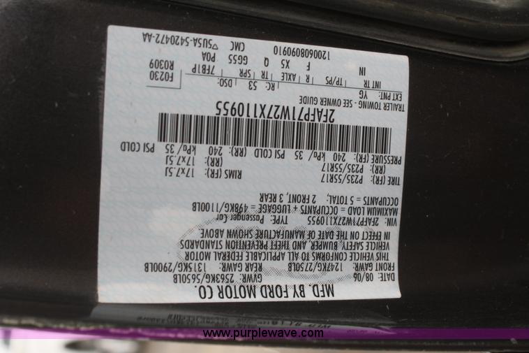 image for item F2567 2007 Ford Crown Victoria Police Interceptor