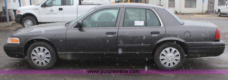 image for item F2568 2010 Ford Crown Victoria Police Interceptor
