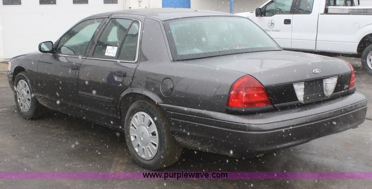 image for item F2568 2010 Ford Crown Victoria Police Interceptor
