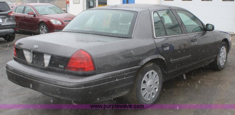 image for item F2568 2010 Ford Crown Victoria Police Interceptor