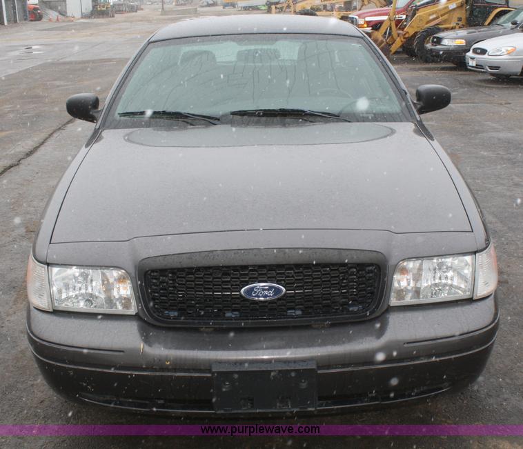 image for item F2568 2010 Ford Crown Victoria Police Interceptor