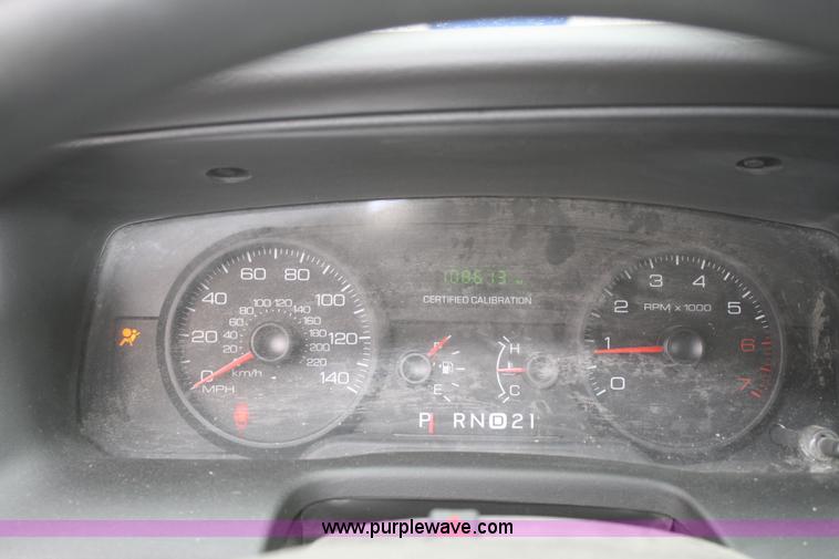 image for item F2568 2010 Ford Crown Victoria Police Interceptor